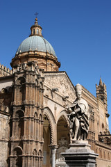 Fototapeta na wymiar Palermo cathedral, Sicilia - Italy