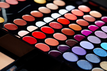 Make-up colorful eyeshadow palettes