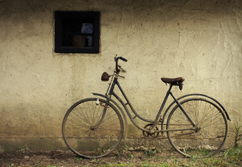 Fototapeta premium Old abandoned bike