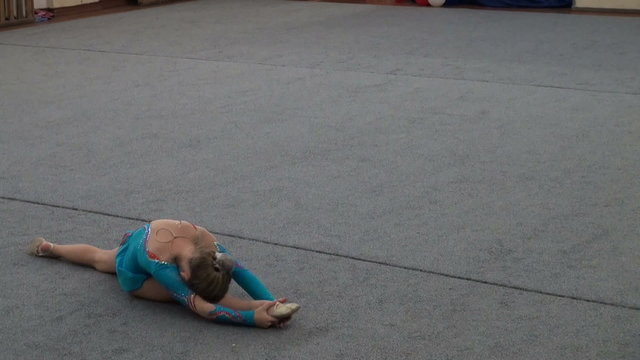Rhythmic gymnastics training