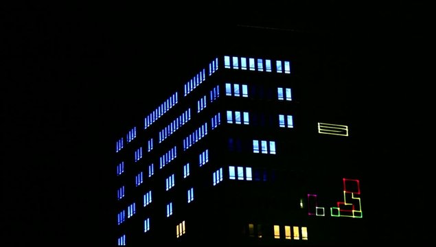 Beleuchtete Geb&auml;ude