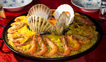 valencian paella