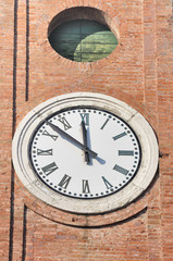 Fototapeta na wymiar Wieża zegarowa z Comacchio, Ferrara, Włochy