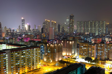 Fototapeta na wymiar apartment buildings at night