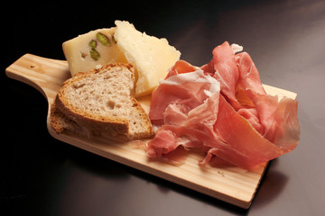 Antipasto -Prosciutto e Formaggio