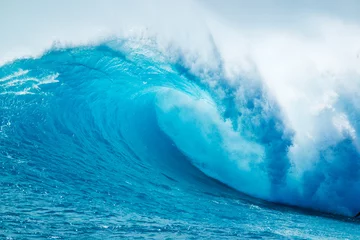 Fototapeten Schöne blaue Ozeanwelle © EpicStockMedia