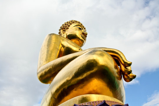 big golden buddha in chaingrai thailand