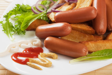 Chicken sausage with mustard and roasted potato