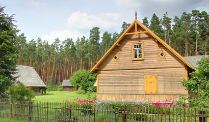 maison traditionnelle lettone