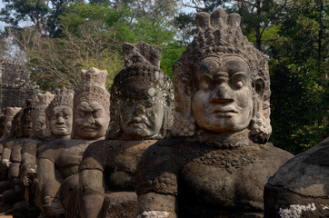 Fototapeta na wymiar Warriors at Angkor Wat gates