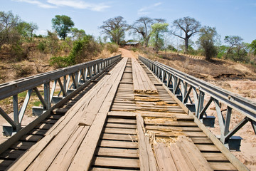 Fototapeta na wymiar Starożytny Most w Malawi