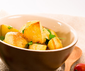Roasted potatoes with herbs