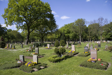Friedhofsgräber
