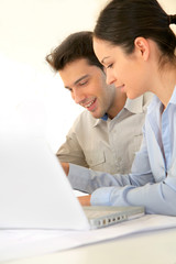 Obraz premium Etudiants en informatique