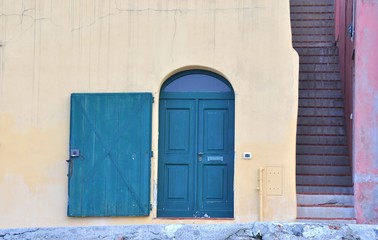 Porta e scalinata a Varigotti