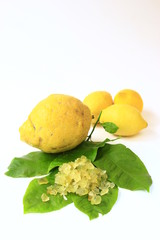 Zitronat mit ganzen Früchten