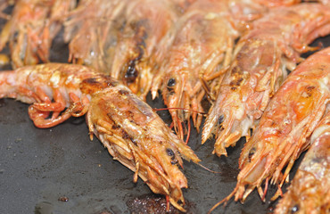 Macro de langostinos a la plancha.