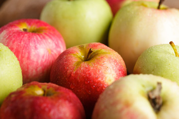 Apples crop
