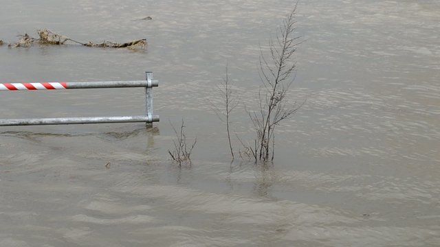 Hochwasser und Absperrung