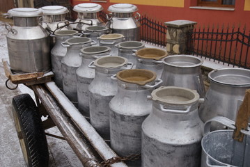 Fototapeta premium milk containers
