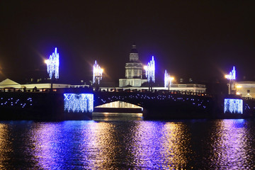 Fototapeta na wymiar Palace Bridge at night in St.Petersburg
