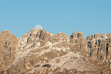 Fototapeta premium resegone con luna