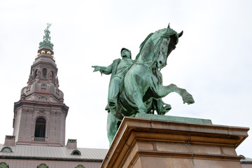 Fototapeta na wymiar Statua King Frederik VII w Kopenhadze