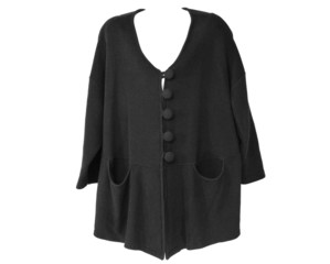 Schwarze Damenjacke mit Kn&ouml;pfen