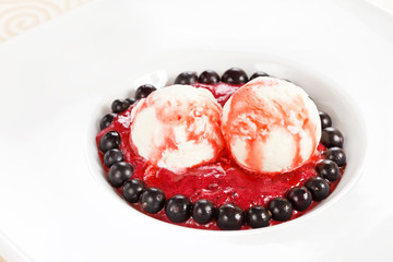 Ice cream with fresh berries