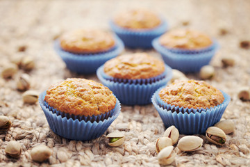 pistachio muffins