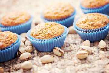 pistachio muffins