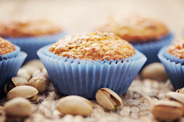 pistachio muffins