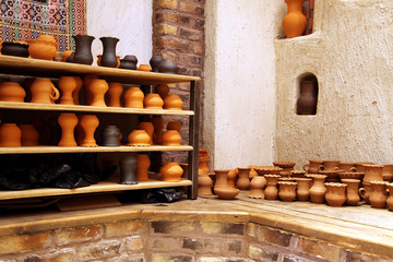 Fototapeta na wymiar traditional arabic clay pot
