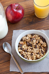 Desayuno de muesli o cereales