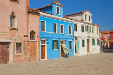 Fototapeta na wymiar Color houses in Venice island Burano (Italy) .