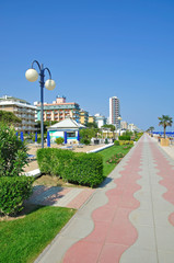 Obraz premium Strandpromenade von Lido di Jesolo an der Adria