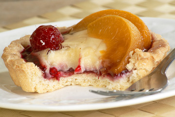 peach melba tart