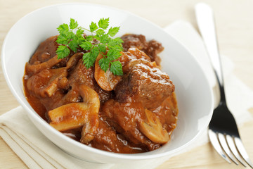 Rindergulasch mit Champignons