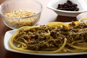 Pasta finocchi e sarde - Pasta with sardines and fennel