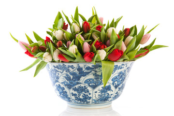 Naklejka premium Antique Dutch bowl with tulips