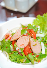thai sausage salad spicy