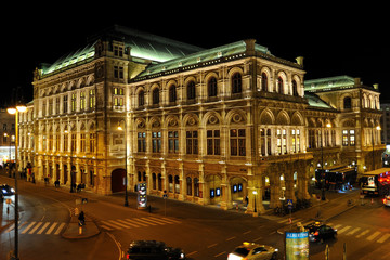 Fototapeta na wymiar Teatro Wiener Staatsoper - Wiedeń, Austria