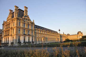 louvre museum,paris