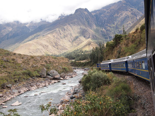 Naklejka premium Train to Machu Picchu