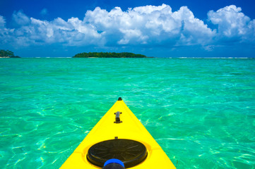 kajak in tropical sea © Engel Drohnenpilot