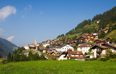 Fototapeta na wymiar Christina - Dolomity - Alpy