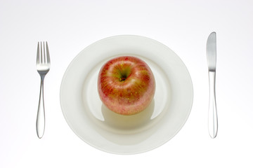 洋食器とリンゴ