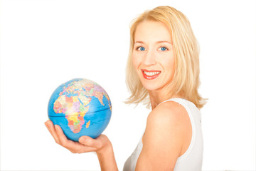Frau mit Erdkugel