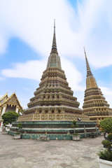 Fototapeta premium Authentic Thai Architecture in Wat Pho, Bangkok