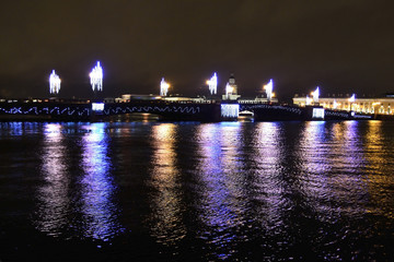 Fototapeta na wymiar Palace Bridge at night in St.Petersburg